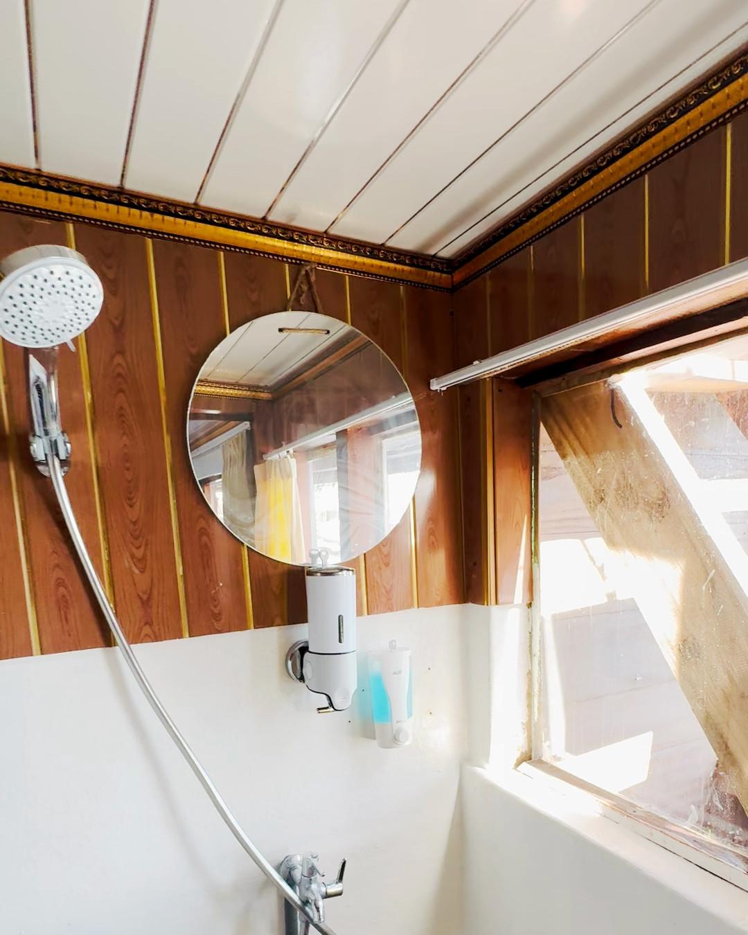 Sea View Cabin, upper deck (Sulawesi · Bali) – Princess Nabila Phinisi